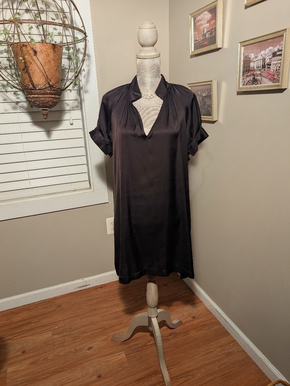 RendezVous, Paul&Sue Sister, Silky Black Women's Sleep Shirt -